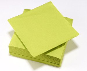 Serviettes épaisses vert kiwi, qualité réception.